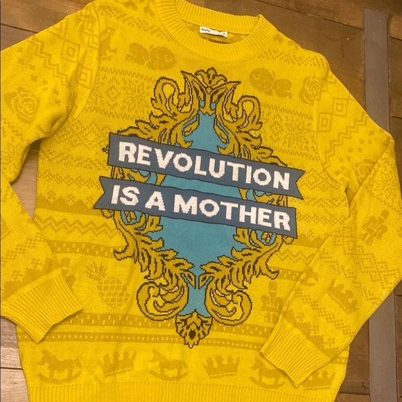 Hulu the great Yellow Graphic Sweater - Revolution Is a Mother size M - Picture 1 of 4